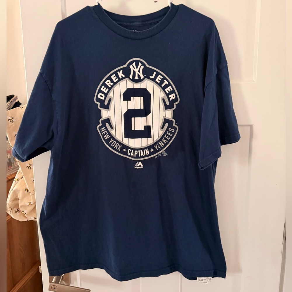 Majestic Navy Derek Jeter #2 Short-Sleeve Tee